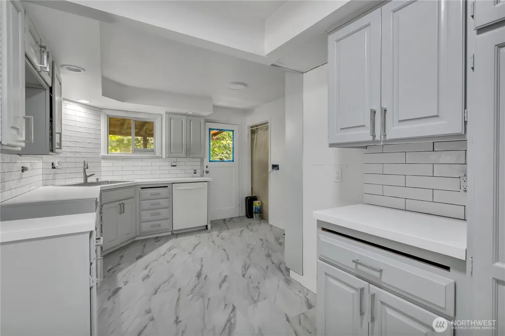 4107 Madrona Drive SE Port Orchard, WA 98366