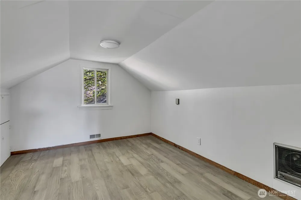 4107 Madrona Drive SE Port Orchard, WA 98366