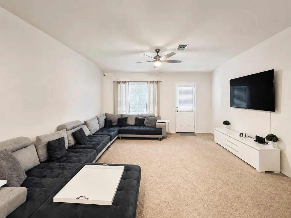 15304 Harkness Pass Austin, TX 78725