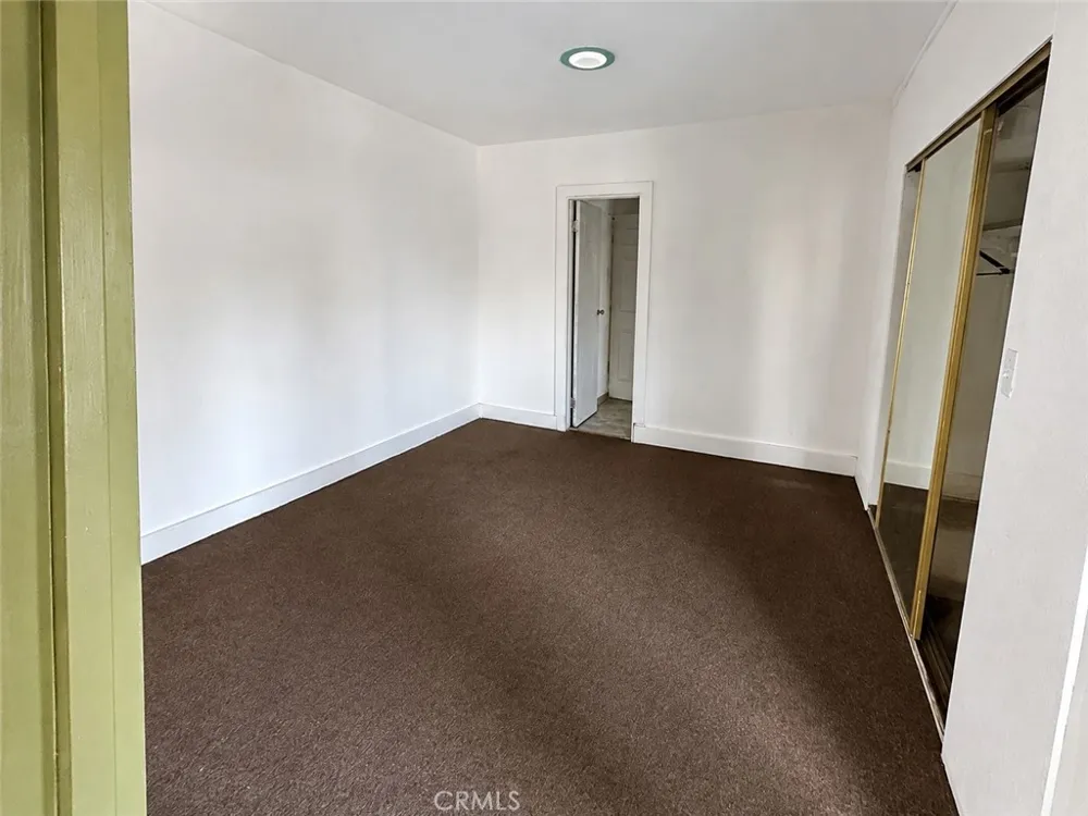 1366 E 57th Los Angeles, CA 90011