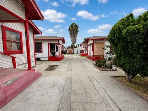 1366 E 57th