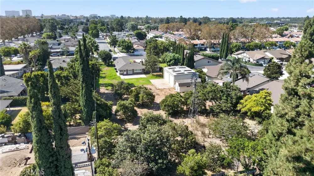 1721 W Palmyra Orange, CA 92868