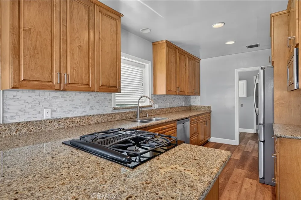 1721 W Palmyra Orange, CA 92868