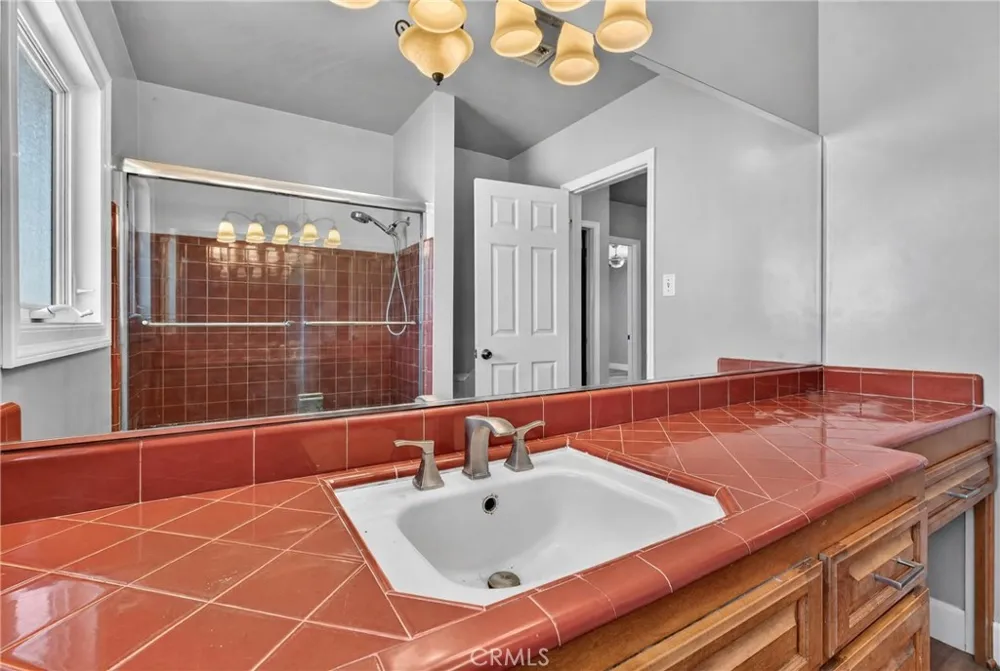 1721 W Palmyra Orange, CA 92868