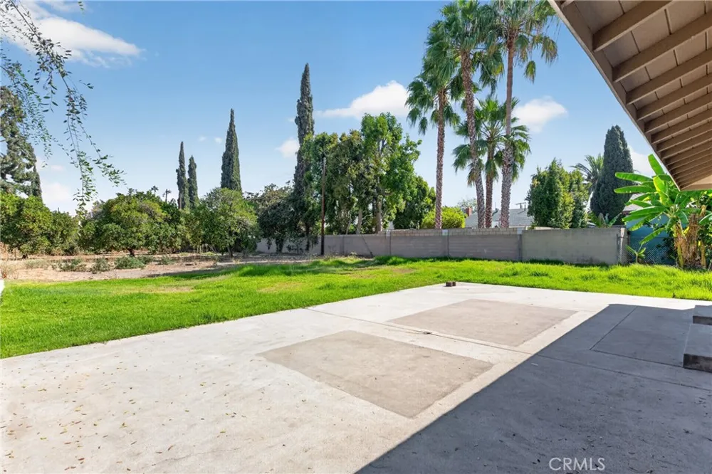 1721 W Palmyra Orange, CA 92868