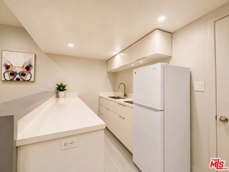 508 Kings Road #5 West Hollywood, CA 90048
