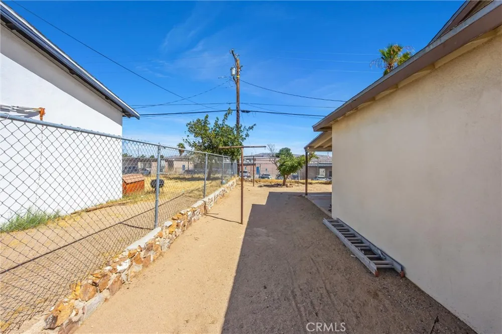 1933 Forane Barstow, CA 92311
