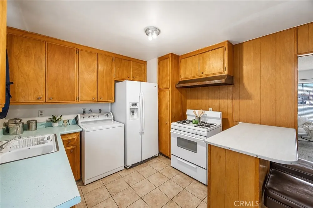 1933 Forane Barstow, CA 92311