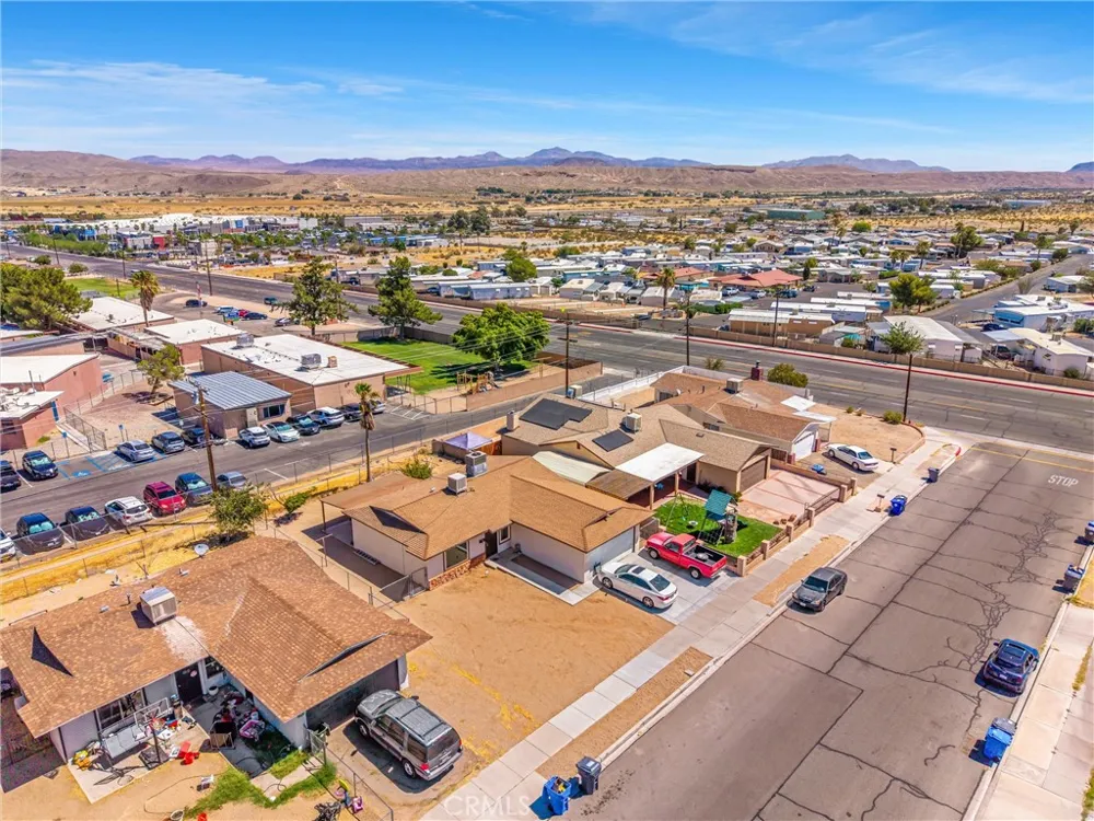 1933 Forane Barstow, CA 92311