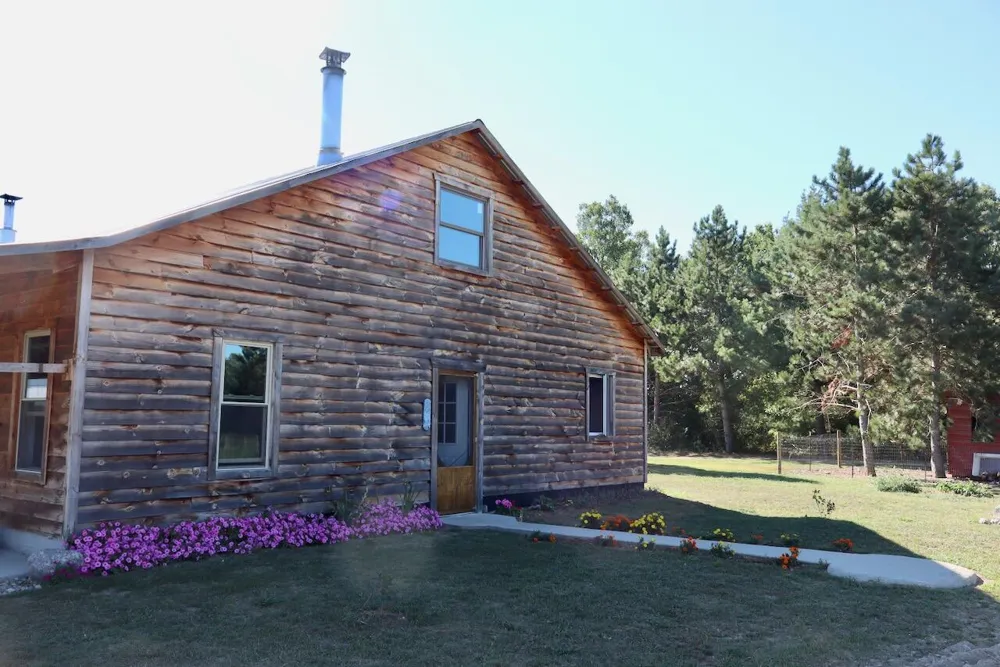 11276 Pine Grove Road NE Vestaburg, MI 48891