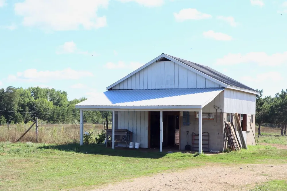 11276 Pine Grove Road NE Vestaburg, MI 48891