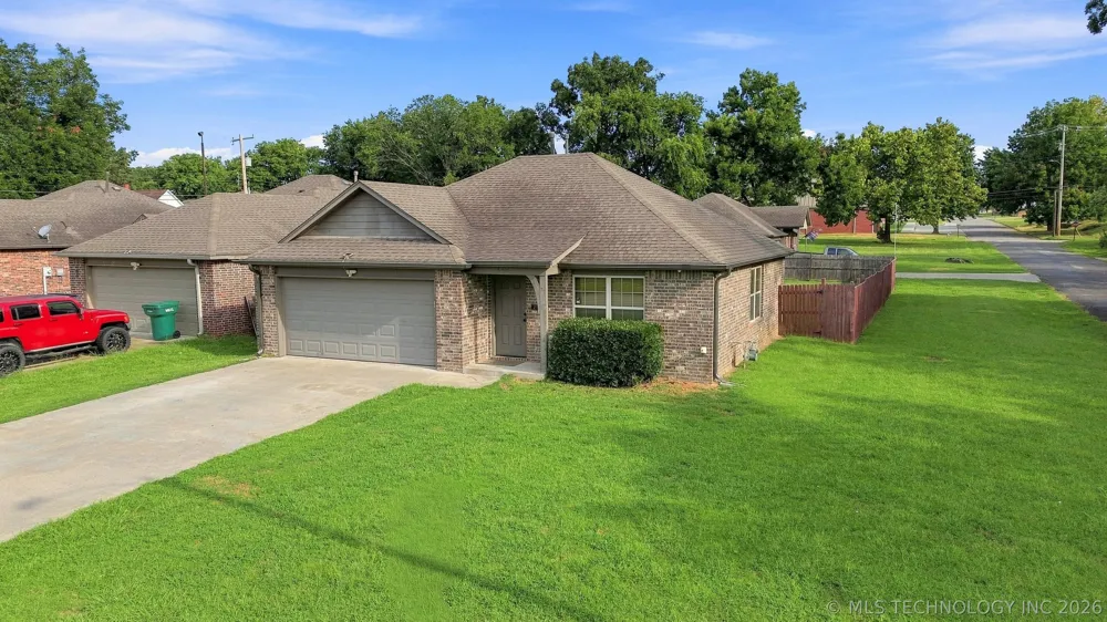 225 E Bryan Avenue Sapulpa, OK 74066