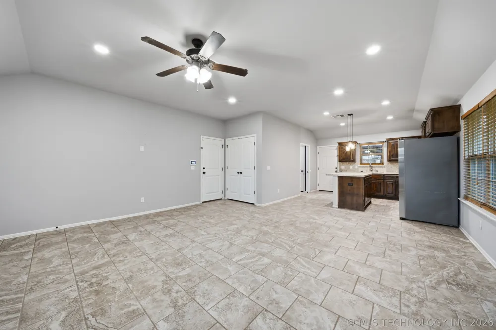 225 E Bryan Avenue Sapulpa, OK 74066