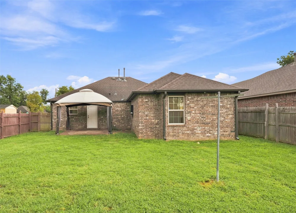 225 E Bryan Avenue Sapulpa, OK 74066