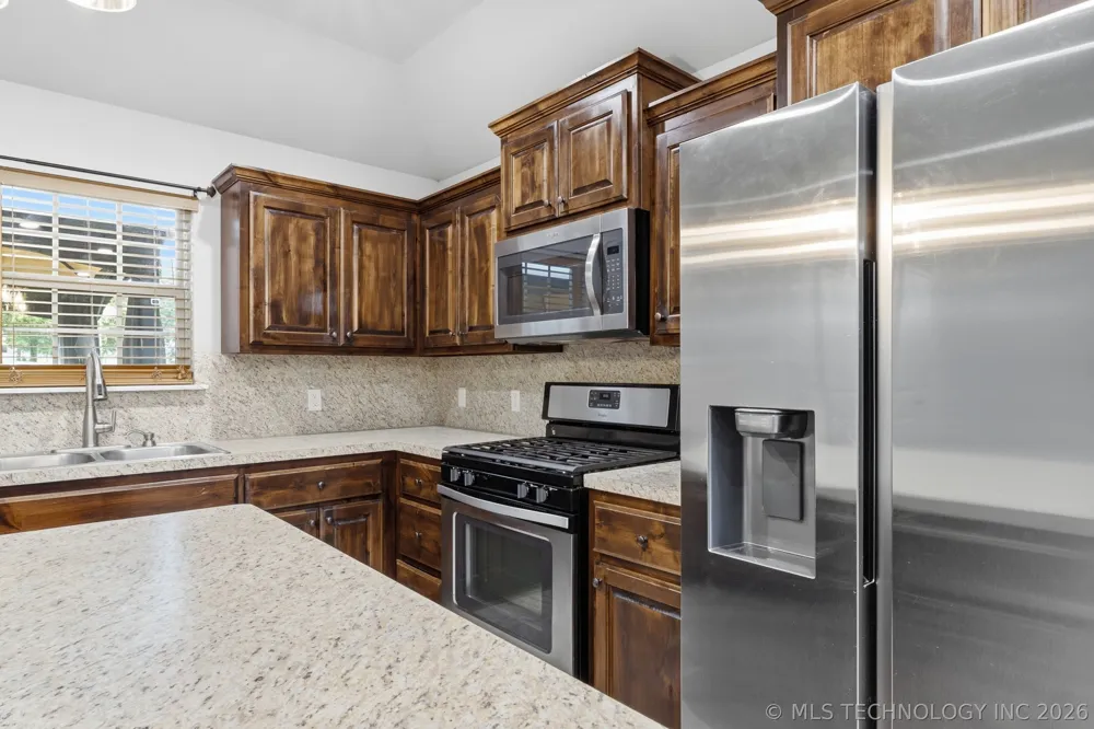 225 E Bryan Avenue Sapulpa, OK 74066