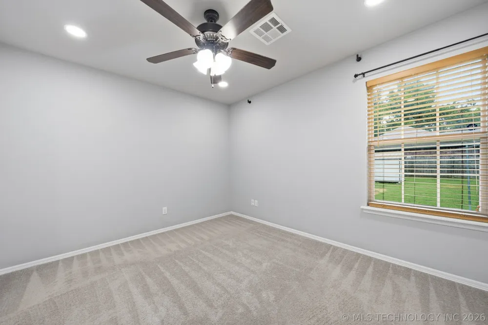 225 E Bryan Avenue Sapulpa, OK 74066
