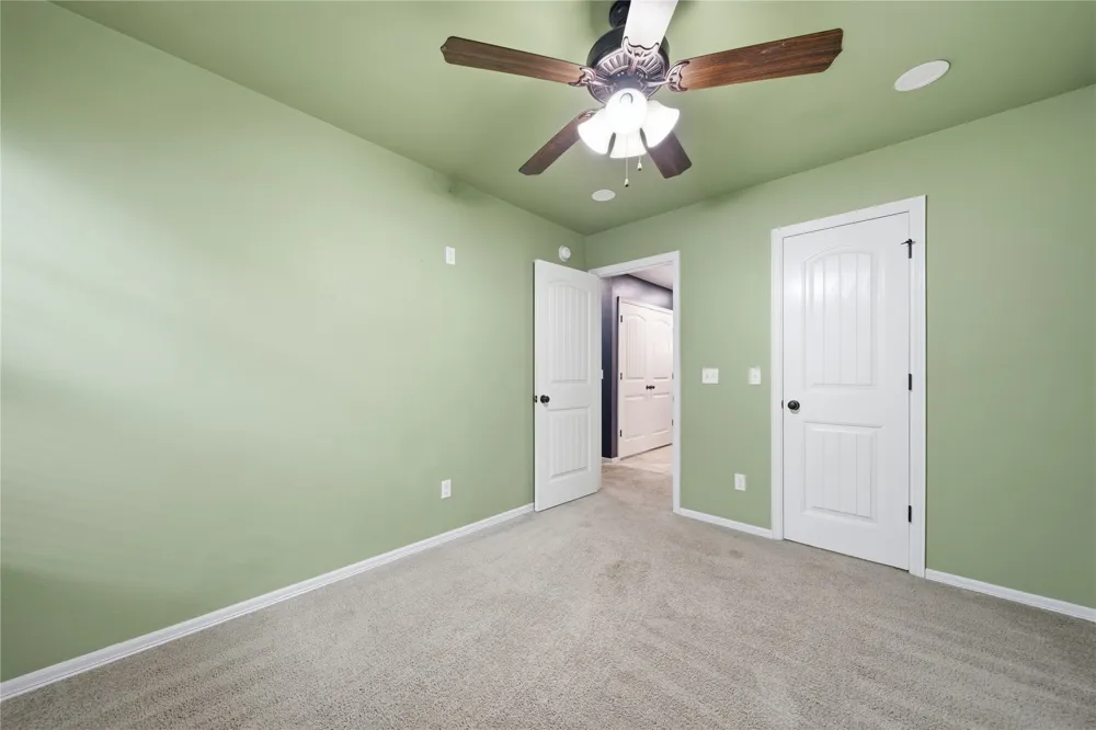 225 E Bryan Avenue Sapulpa, OK 74066