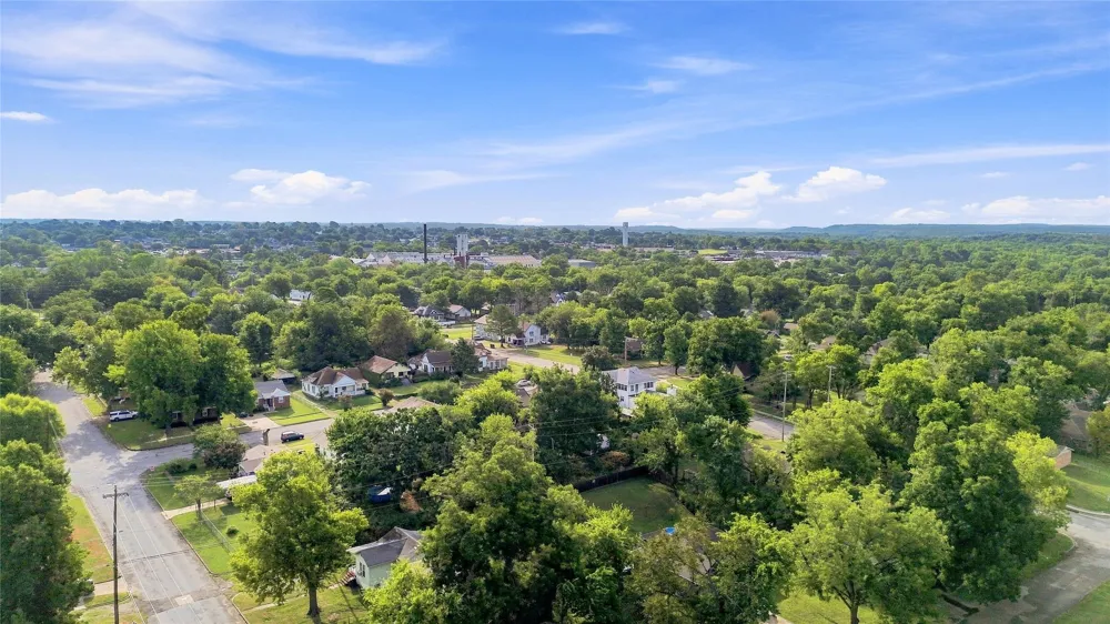 225 E Bryan Avenue Sapulpa, OK 74066