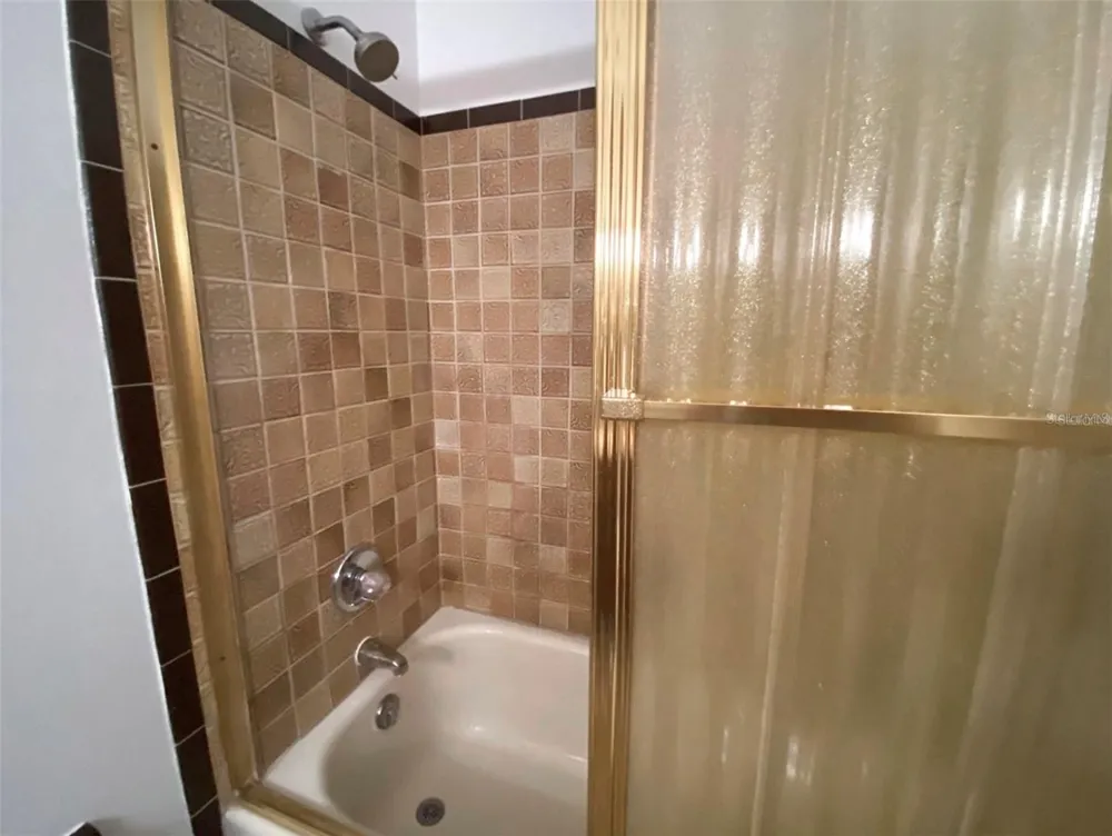 9940 EAGLES POINT CIRCLE #4 Port Richey, FL 34668