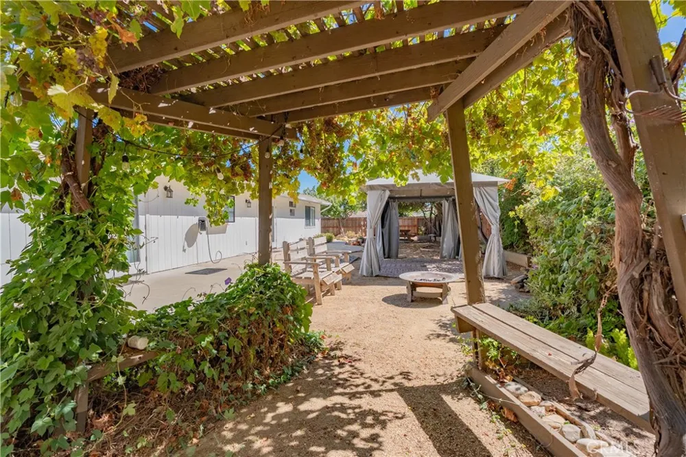 411 Palomino Lane Paso Robles, CA 93446