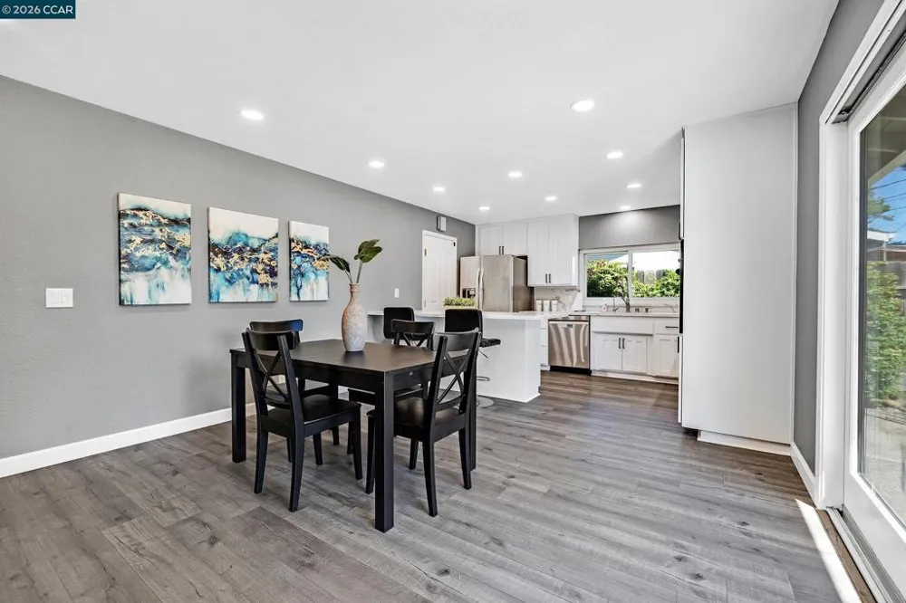 8569 Wicklow Ln Dublin, CA 94568