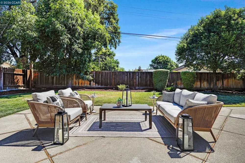 8569 Wicklow Ln Dublin, CA 94568