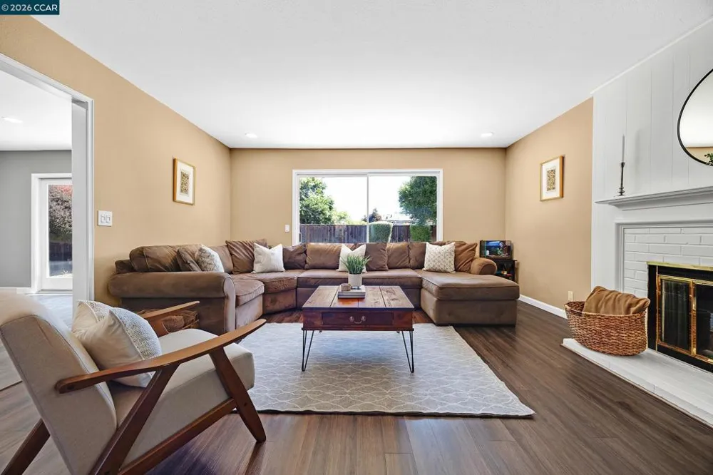 8569 Wicklow Ln Dublin, CA 94568