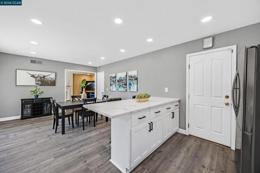 8569 Wicklow Ln Dublin, CA 94568