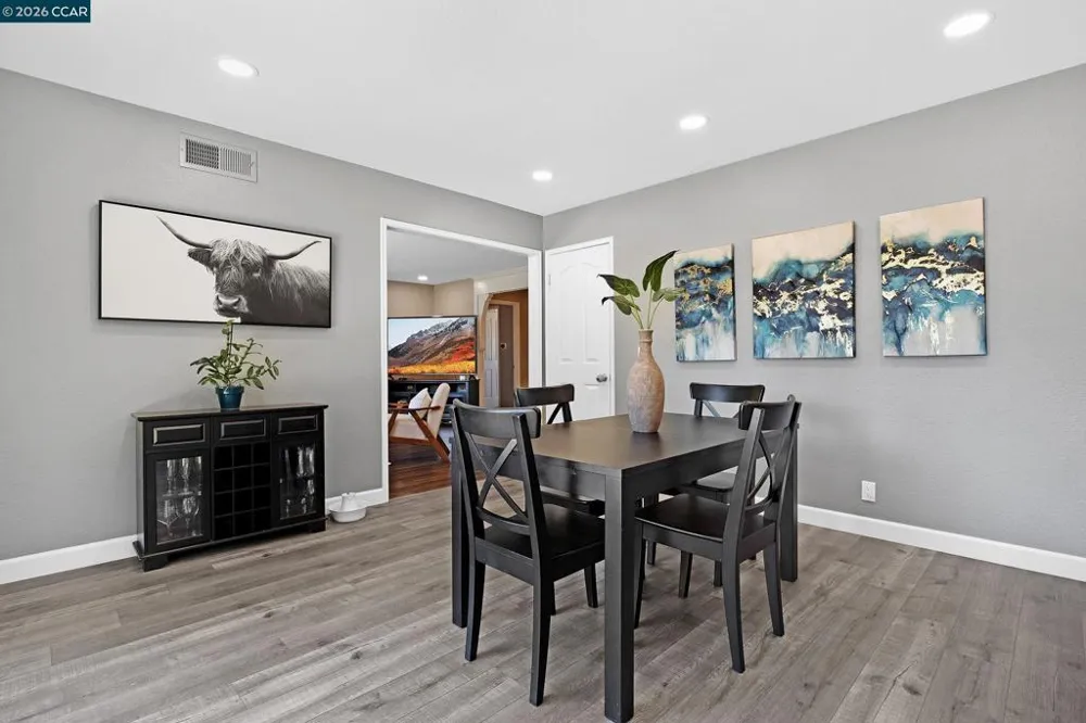 8569 Wicklow Ln Dublin, CA 94568