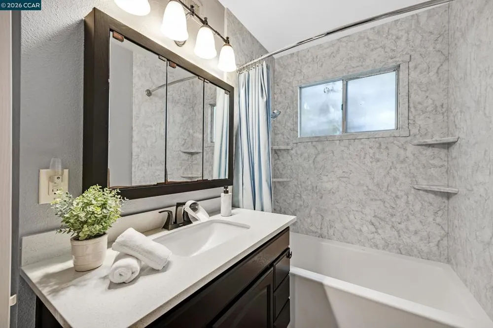 8569 Wicklow Ln Dublin, CA 94568