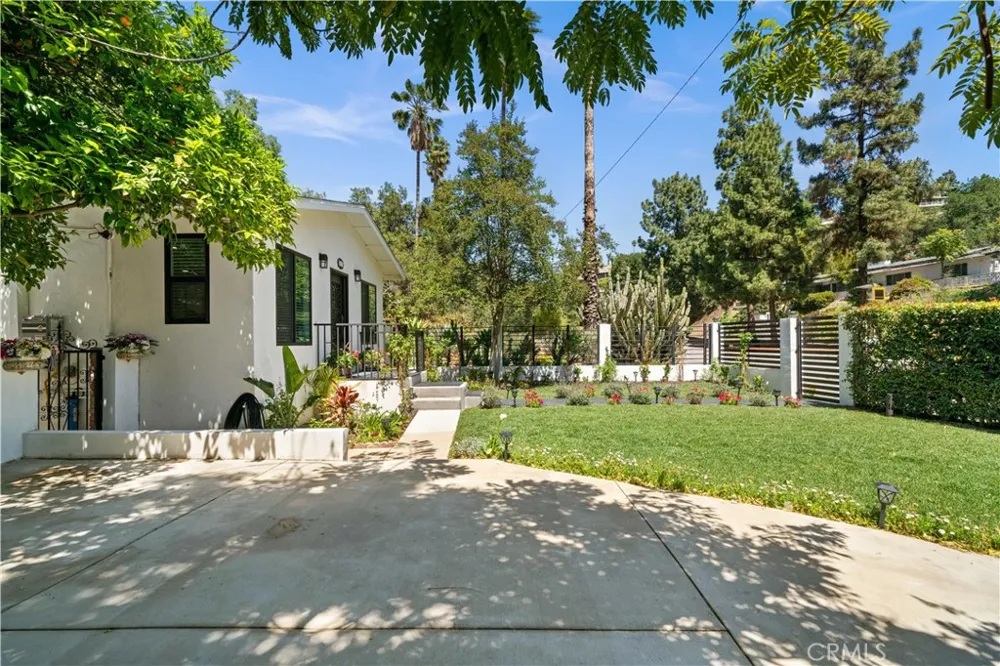 2427 Verdugo Glendale, CA 91208