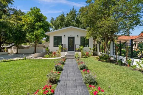 2427 Verdugo