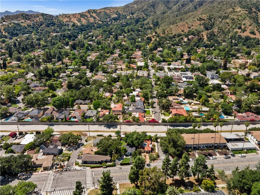 2427 Verdugo Glendale, CA 91208