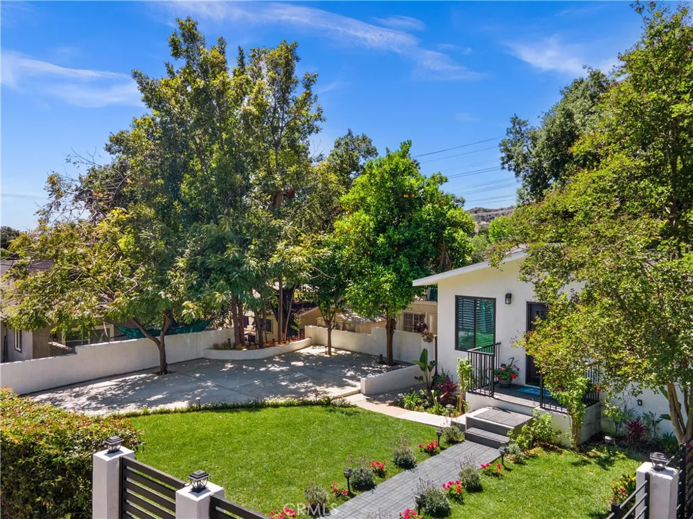 2427 Verdugo Glendale, CA 91208