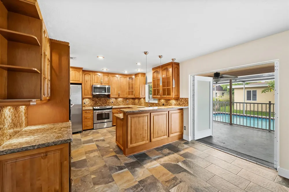 6981 SW 1ST COURT Margate, FL 33068