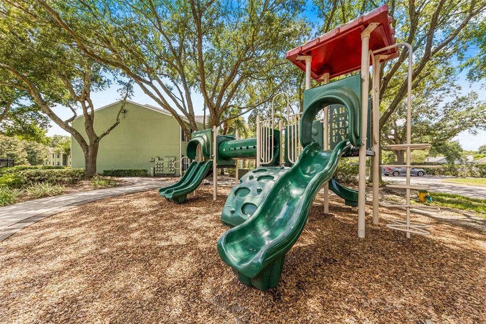 2035 DIXIE BELLE DRIVE #2035M Orlando, FL 32812