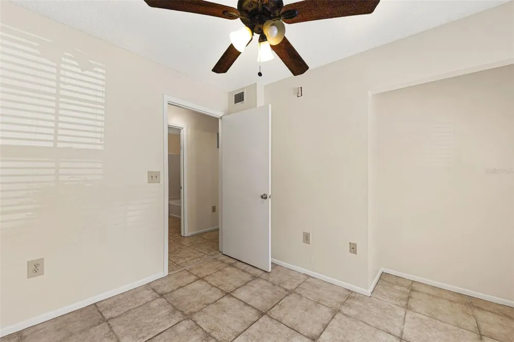 2035 DIXIE BELLE DRIVE #2035M Orlando, FL 32812