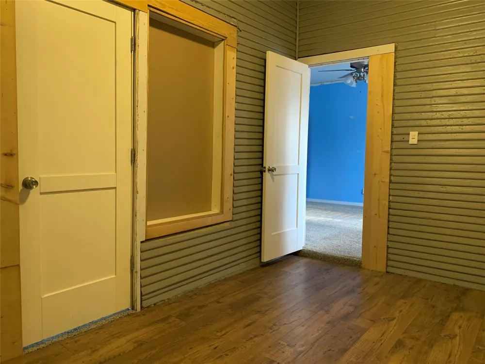 915 2nd Street Graham, TX 76450