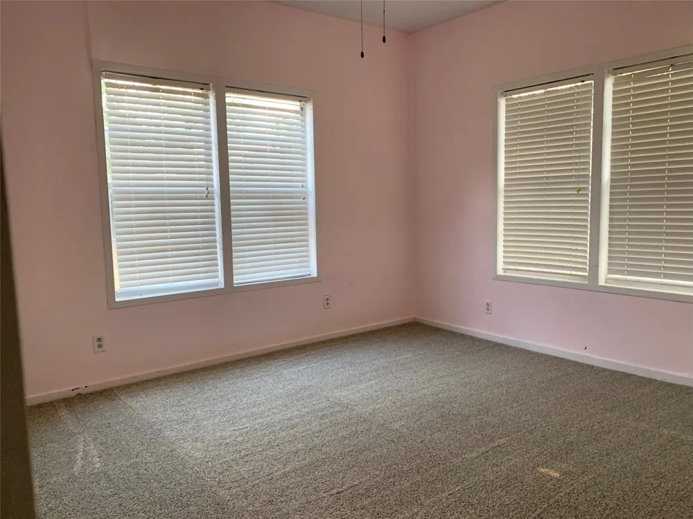 915 2nd Street Graham, TX 76450