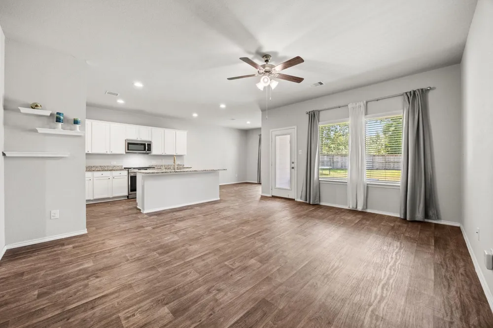 14161 Redwood Forest Trail Conroe, TX 77384