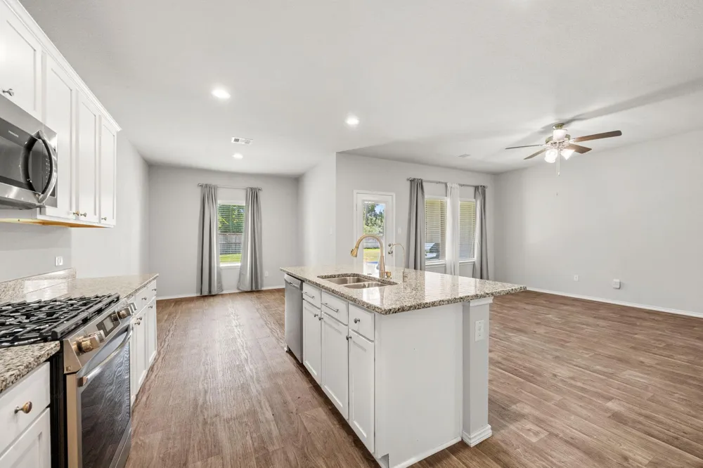 14161 Redwood Forest Trail Conroe, TX 77384