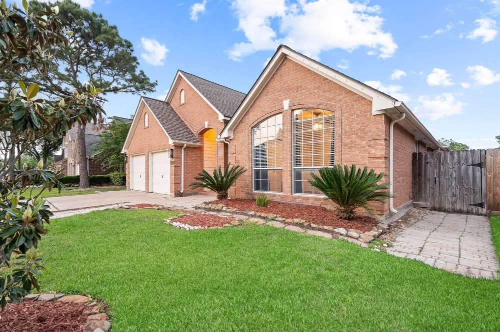 7624 Lone Meadow Court Houston, TX 77095