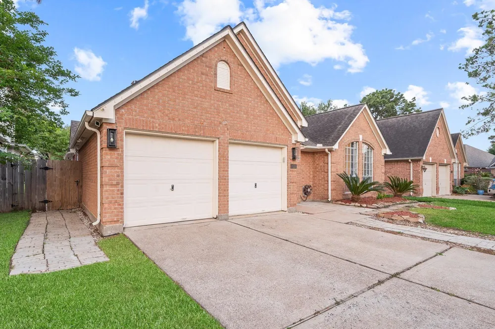 7624 Lone Meadow Court Houston, TX 77095