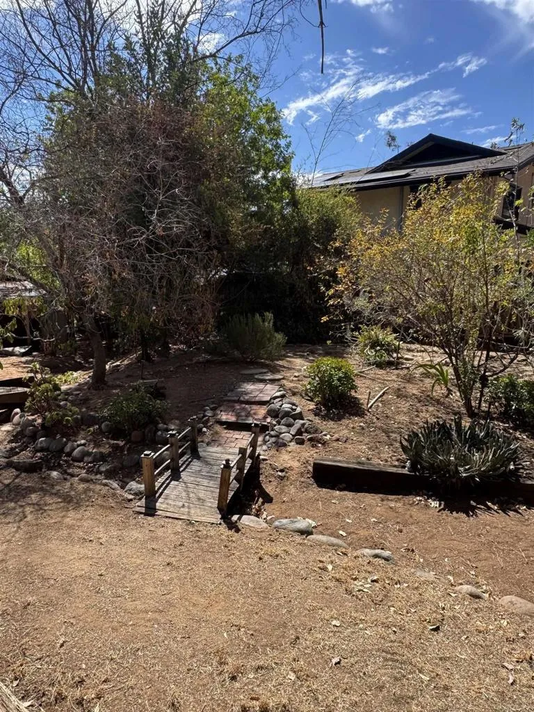 11556 Bridle Path Lane Lakeside, CA 92040