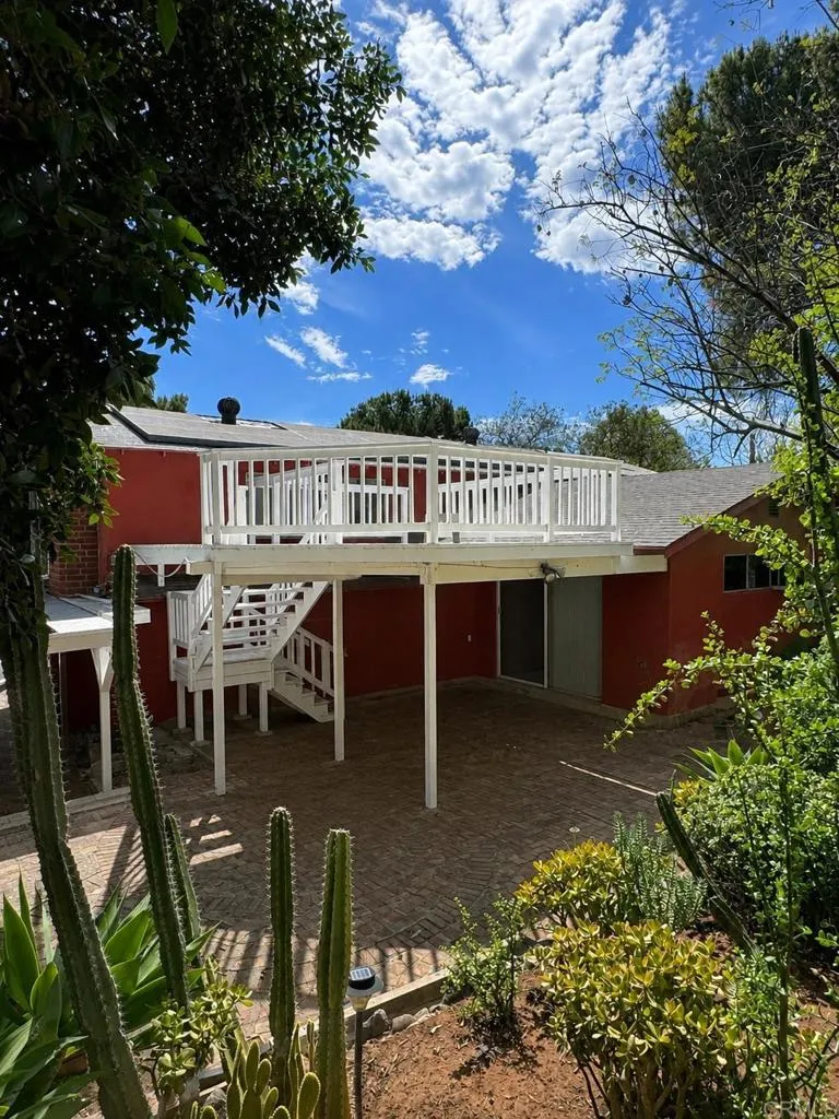 11556 Bridle Path Lane Lakeside, CA 92040