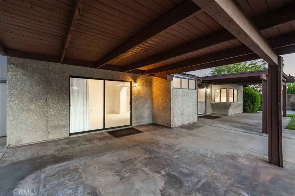 4695 Halaga La Verne, CA 91750