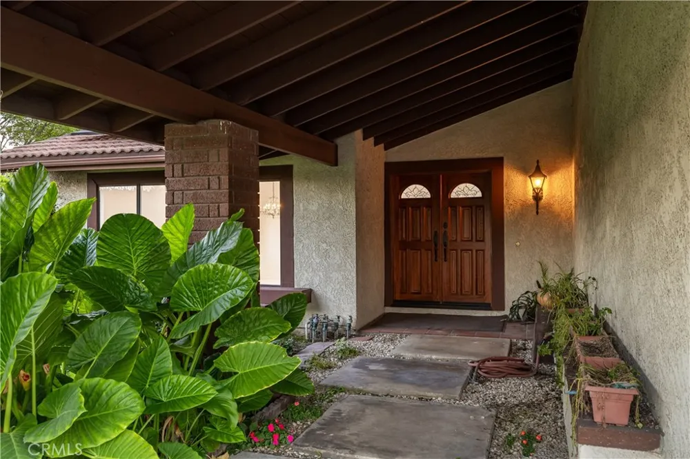 4695 Halaga La Verne, CA 91750