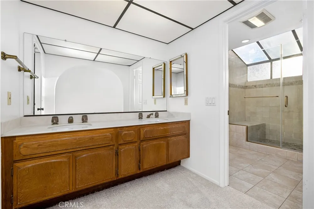4695 Halaga La Verne, CA 91750