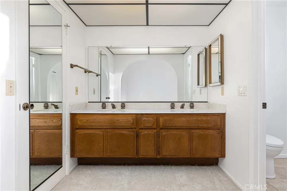 4695 Halaga La Verne, CA 91750