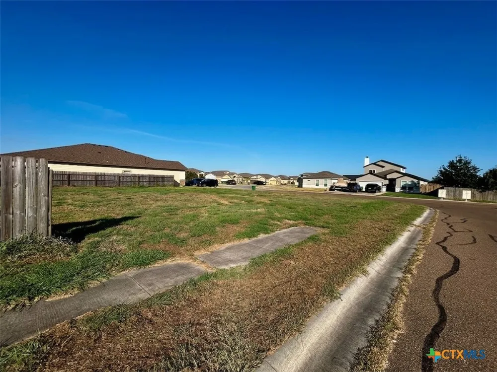 101 Alydar Drive Victoria, TX 77901